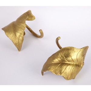 Sophisticated antique gold metal napkin ring holder for royal vintage wedding dinner party dining <b>table</b> setting - Product Image 5