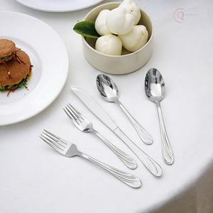 Ensemble de couverts en acier inoxydable moderne et écologique de qualité supérieure avec une finition élégante |   Couverts élégants pour la salle à manger et les fêtes - Product Image 6