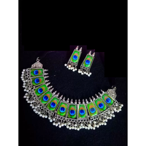 Collier Patti Peacock, accessoire élégant pour les soirées - Product Image 3