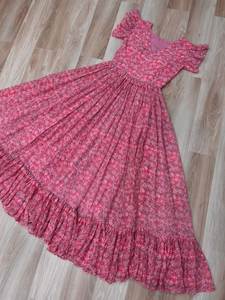 Collection de robes de créateurs indiens de couleur rose Tissus en soie faux georgette avec impression numérique Travail de conception pour les femmes Vêtements de mariage - Product Image 6