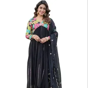 Bhatt – robe Anarakali de créateur à la mode, couleur noire, dos fantaisie, broderie séquentielle