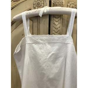 Robe en lin français vintage Petite Fleur - Élégante et stylée - Product Image 1