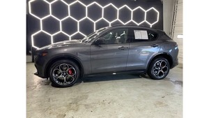 Alfa Romeo Stelvio Veloce AWD 2024 Usado en Excelentes Condiciones - Product Image 5