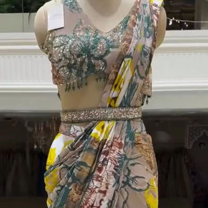 Sari de Piel Sintética Suave para Fiestas de Invierno, Listo para Usar, con Cinturón - Product Image 1