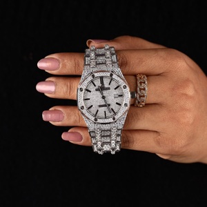 นาฬิกาหรูหราแบบ Iced Out สำหรับทุกเพศ ประดับเพชรเต็มหน้าปัด สแตนเลสสตีล สไตล์ฮิปฮอป นาฬิกาควอตซ์แบบปรับแต่งได้สำหรับผู้ชายและผู้หญิง - Product Image 5