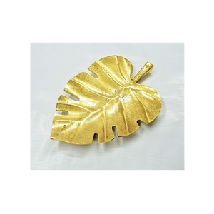 Plat de service élégant en feuille d'aluminium couleur or Meilleure qualité Service Ware Snacks Plateau à salade de fruits plaqué nourriture - Product Image 1