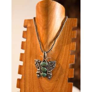 Pendentif papillon en turquoise et argent sterling Randy Billy Royston pour les occasions de cadeaux - Product Image 2