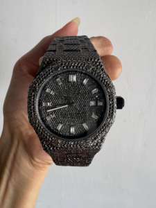 Montre à quartz de luxe légère et écologique avec cadran en verre Moissanite Hip Hop, bracelet en acier inoxydable, sertie de pierres pour femmes - Product Image 5