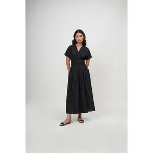 Robe décontractée pour femmes, noire, à manches courtes, longueur au sol, col en V, style enveloppant, couleur unie, élégante, ample, naturelle, robe d'été - Product Image 1