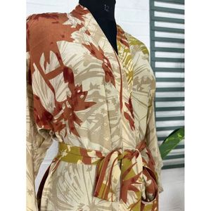 Kimono Vintage de Seda Crepé, Bata Suave y Cómoda, Ropa de Dormir Ligera y Lujosa, Regalo Perfecto para Mujer, Ropa de Dormir Tejida con Detalles Sensuales - Product Image 4