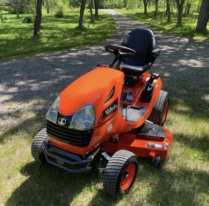 Mini Tractor de Jardín Kubota G261 de 25 Caballos de Fuerza, Cortacésped Inteligente, Cultivador Eléctrico Diésel, Nuevo para Uso Agrícola - Product Image 5
