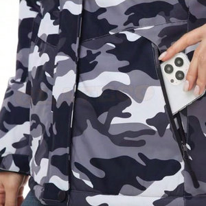 Chaqueta Softshell XXL ligera de alta calidad con poliéster con capucha y cremallera completa hecha para la temporada de invierno - Product Image 6