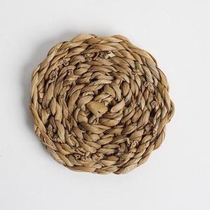 Sous-verres ronds en herbe de mer Coast, faits à la main, diamètre 11 cm, légers - Product Image 3