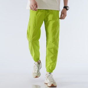 Pantalon en soie de glace à 9 points polyvalent pour hommes pour l'été Séchage rapide Pantalon de sport Hip Hop en nylon ample Mode décontractée pour jeunes - Product Image 1