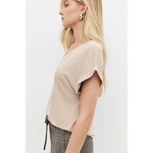 Camiseta de manga corta con cuello en V - Product Image 3