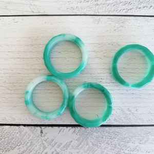 Luxury Latest Resin & Wood Napkin Ring Hot Sale Product Home Hotel Table <b>Top</b> Resin Napkin Ring Cloth Best Color Round Ring - Product Image 5