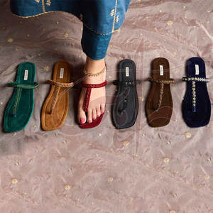 Service OEM, chaussures de haute qualité personnalisables, fabriquées en usine, en velours Kolhapuri pour femmes, semelle extérieure en cuir naturel antidérapante - Product Image 6