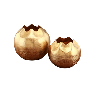 Exporter Metal Customized Shapes Handmade Gold Plated <b>Vase</b> Fancy Style Modern Look Table Top Flower <b>Decoration</b> <b>Vase</b> - Product Image 3