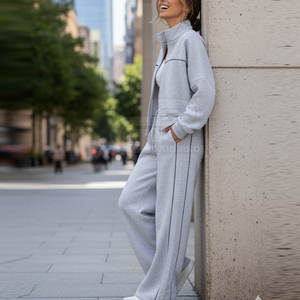 Ensemble deux pièces surdimensionné pour femmes, tenue tendance de la rue, avec un ajustement confortable, ensemble deux pièces surdimensionné tendance - Product Image 3