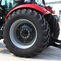 Traktor Pertanian 220HP Cocok untuk Pasar Luar Negeri Global dan Dapat Dipasangkan dengan Bajak Dalam dan Mesin Penggembur Tanah Dalam