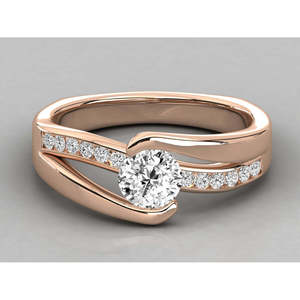 Anillo Solitario de Oro de 10K con Diamante Brillante Cultivado en Laboratorio - Product Image 5