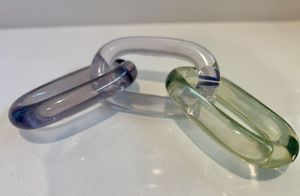 Grandes chaînes en résine transparente colorées pour la décoration murale, projets de bricolage, séparateurs de pièce et accessoires de rideaux - Product Image 1