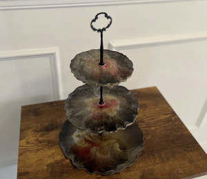 Support à gâteau en résine de conception Laster, rond et à 2 étages, style de service, résine blanche, support à gâteau et à dessert fait à la main - Product Image 2