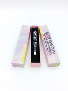 แหนบถอนขนคิ้วปลายแหลมสแตนเลสเคลือบกระดาษลายดอกไม้ ดีไซน์ใหม่สไตล์คลาสสิก คุณภาพสูง เป็นมิตรกับสิ่งแวดล้อม พร้อมโลโก้สั่งทำได้ - Product Image 3