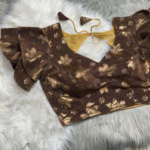 BLOUSE DE STYLE À MANCHES À VOLANTS EN TISSU IMPORTÉ PAR FABZONE - Product Image 6