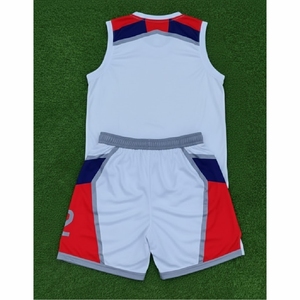 Uniformes de Baloncesto Personalizados que Absorben la Humedad para Entrenamiento y Competición - Product Image 4