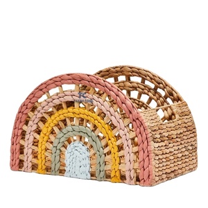 Cesta de Almacenamiento de Jacinto de Agua Pintada a Mano Más Vendida de Thanh Cong Craft, Cesta de Jacinto Arcoíris - Product Image 1