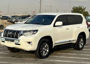 Toyota Prado TXL 2021 4.0L V6-AWD 4x4 Essence Boîte de vitesses automatique Jantes 20 pouces Sièges électriques foncés Capteurs de caméra arrière Boîte à glaçons - GCC - Product Image 2