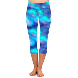 Leggings imprimés galaxie bleue, nouvelle arrivée, qualité supérieure, matière douce, leggings capri personnalisés pour femmes, sublimés, pour la gym et le fitness - Product Image 2