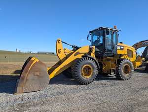 Caterpillar 926M Mini Loader 4x4 Wheel Drive Caractéristiques de la pelle rétrocaveuse avant d'occasion en état neuf avec cylindre hydraulique Huade - Product Image 5