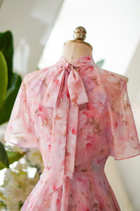 DR95 Sweet Mini robe formelle avec motif floral en mousseline de soie et doublure en soie Bretelles lavables pour plusieurs styles - Product Image 6