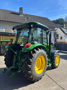 Tracteur agricole John Deere 5058E 58HP 4x4 PowerReverser, tracteur utilitaire diesel avec chargeur frontal, à vendre - Product Image 4