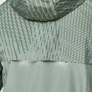Chaqueta Softshell Transpirable y Cálida para Hombre con Capucha y Logotipo Frontal, para Uso en Exteriores, de Nailon y Poliéster - Product Image 6