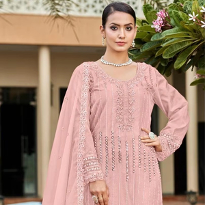 Organza élégant brodé Shalwar Kameez Heavy Khatli Work Viscose Silk Bottom Dupatta-Chef-d 'œuvre intemporel pour l'hiver indien - Product Image 1