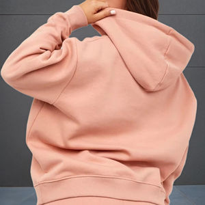 ชุดฮู้ดดี้ผ้าฝ้ายสำหรับผู้หญิงลายโลโก้แบบกำหนดเองสำหรับฤดูหนาว คุณภาพสูง สั่งซื้อจำนวนมาก ราคาโรงงานจากผู้ผลิตชุดกีฬา - Product Image 6