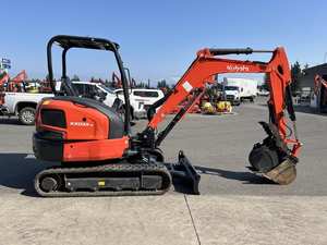 Mini-excavatrice Kubota KX033-4 2022 : puissance compacte de 3 tonnes avec stabilité avancée et précision hydraulique - Product Image 4