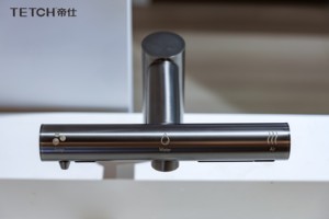 Tetch Kuaierte Distributeur de <span class=keywords><strong>savon</strong></span> lavant et séchant 3 en 1 en acier inoxydable commercial Ss304 Robinet de lavabo automatique à capteur intelligent Séche-mains - Product Image 2