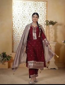 Vêtements traditionnels indiens Designer Party Wear Pure Chinon Thread & Sequence Embroidery Top Bottom With Heavy Work Dupatta Suit - Product Image 2