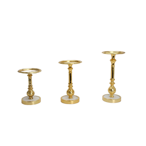 Centre de table de luxe personnalisé Ensemble de 3 bougeoirs en aluminium doré pour la décoration de mariage en finition blanche et dorée - Product Image 1