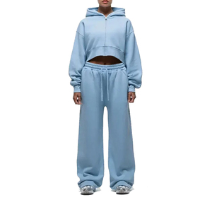 Luxueux 500GSM Cotton Fleece Short Hoodie Set pour les femmes Mélange parfait de confort et de style Qualité supérieure - Product Image 4