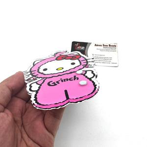 Vente en gros de carreaux de cils en acrylique Grinch Kitty, impression de logo personnalisé, en forme de Hello Kitty, service OEM personnalisable - Product Image 5
