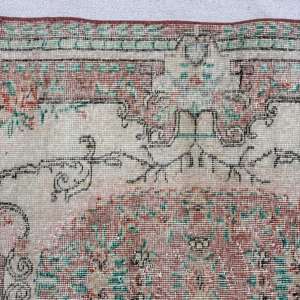 Alfombra Turca de 3.6x6.7 pies, Alfombra Persa de Lana Roja Vintage - Product Image 5