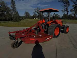 2019 para Kubota M6060D Tractor Resistencia robusta y rendimiento eficiente con bomba de núcleo y componentes del motor - Product Image 5