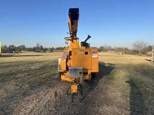 Broyeur de bois sur chenilles Bandit 18XP Intimidator avec moteur 80 CV, broyeur de broussailles, garantie 5 ans, utilisation facile, capacité 9t/h - Product Image 3