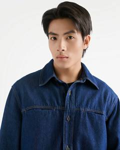 เสื้อเชิ้ตเดนิมแขนยาวผู้ชาย ทรงลำลอง ผ้าถักเนื้อเรียบ ระบายอากาศได้ดี ไม่หดตัว ติดกระดุมเม็ดเดียว ปกพับได้ เหมาะสำหรับฤดูใบไม้ร่วง - Product Image 5