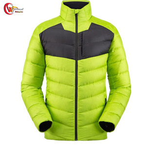 Chaquetas Acolchadas de Invierno para Hombre, con Logotipo Frontal, Capucha, Nailon/Poliéster, Ecológicas y Transpirables, Estilo Casual - Product Image 1